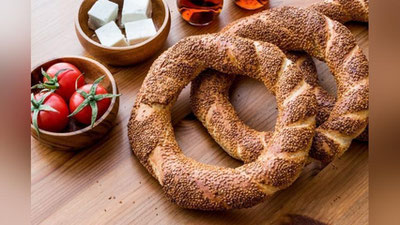 '"Kumru", "tulum", "boyoz", "to`ldirilgan midiya"... Izmirning ko`cha taomlari haqida eshitganmisiz?'ning rasmi