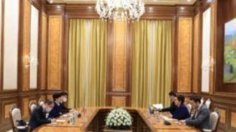 'Senat Raisi Xitoy elchisini qabul qildi'ning rasmi