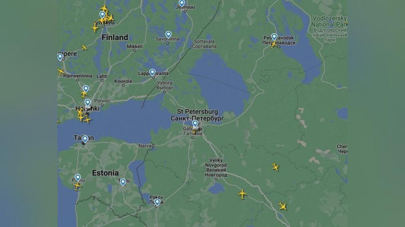 Изрображение 'Аэропорт Пулково в Петербурге временно не принимал самолеты из-за неопознанного объекта'