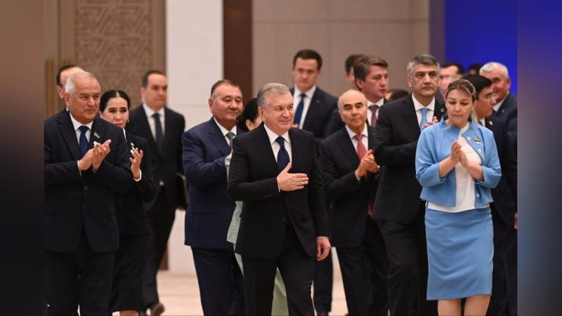 'O`zbekistonda dunyodagi “Top-500”ga kiradigan chet el oliygohlari bilan hamkorlikda kamida 50 ta qo`shma o`quv dasturi va “ikki diplomli tizim” joriy etiladi'ning rasmi