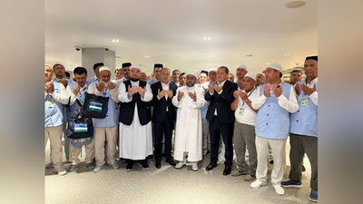 'Биринчи зиёратчилар 2023 йилги Ҳаж зиёратини адо этиш учун Тошкентдан Мадинага учиб кетишди'ning rasmi