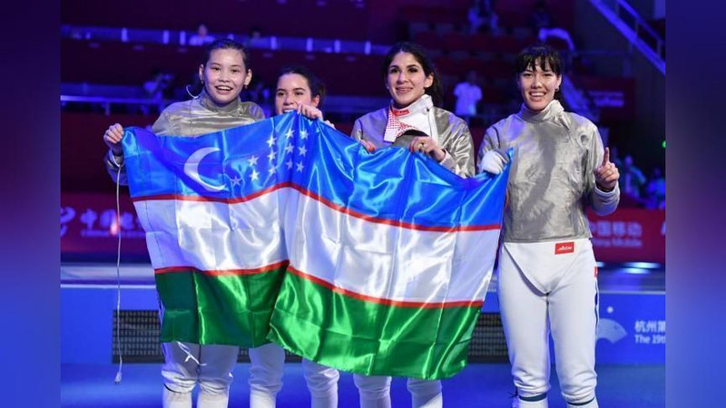Изрображение 'Женская сборная Узбекистана по фехтованию впервые завоевала золотую медаль Азиатских игр'