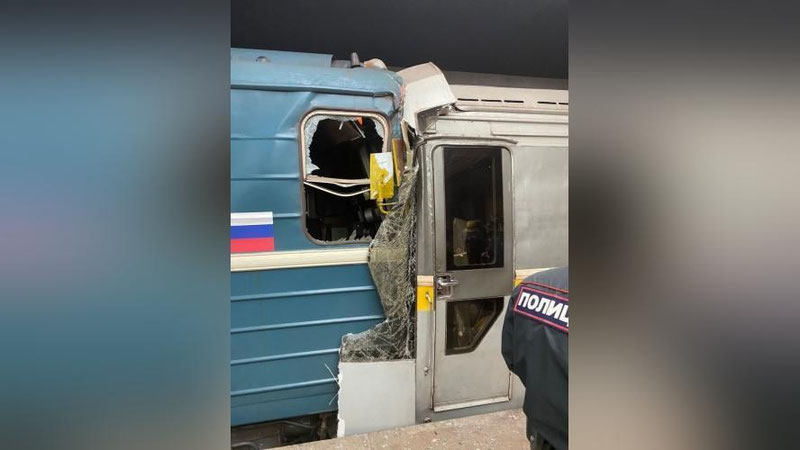 Изрображение 'В метро Москвы столкнулись два поезда (видео)'