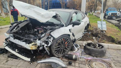 'Toshkentda 3 ta avtomashina ishtirokida ayanchli YTH sodir bo`ldi(video)'ning rasmi