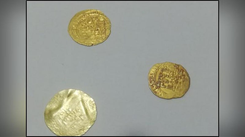 Изрображение 'В Ургенче задержали мужчину, пытавшегося продать древние монеты'