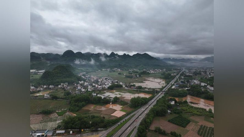 Изрображение 'На юге Китая наблюдается сильнейшее за 50 лет наводнение'