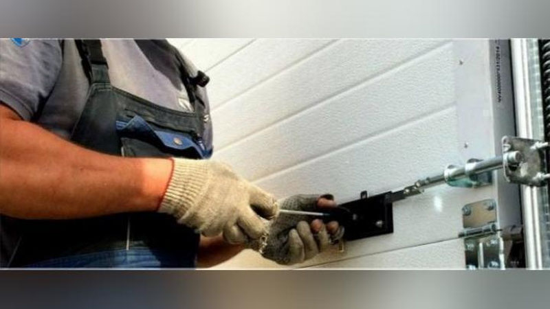 'Darvoza yasovchi usta firibgar bo`lib chiqdi'ning rasmi