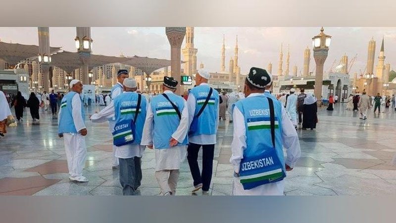 Изрображение 'Дипломаты Узбекистана помогли соотечественнику, оказавшемуся в Мекке без документов'