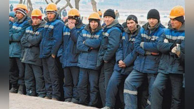 'Rossiyada ish tashlash e`lon qilgan o`zbeklarga yordam qo`li cho`zildi'ning rasmi