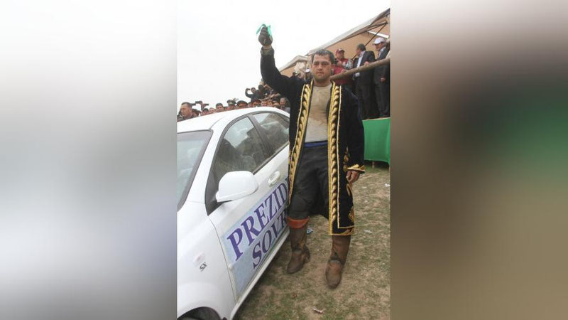 'Qashqadaryoda xalqaro musobaqada bosh sovrinlar munosib polvonlarga nasib etdi (foto)'ning rasmi