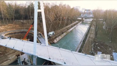 'Toshkentdagi bog`da ilk bor osma ko`prik qurilmoqda (video)'ning rasmi