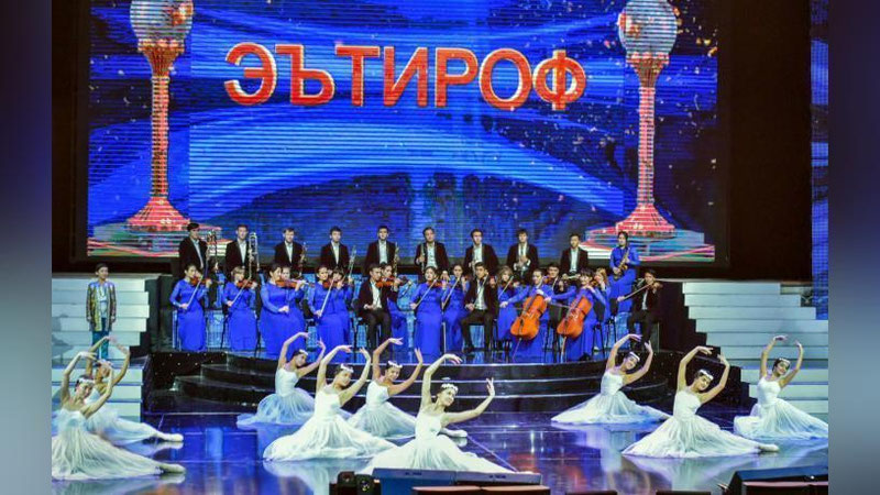 Изрображение 'ПРЕМИЕЙ "ЭЪТИРОФ" НАГРАДИЛИ ДЕЯТЕЛЕЙ ИСКУССТВА (ФОТО)'