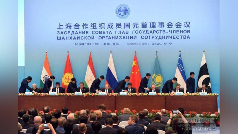 'O`zbekiston Prezidentining taklifiga muvofiq ShHT davlat rahbarlarining Yoshlarga qo`shma murojaati qabul qilindi'ning rasmi