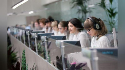 'Abiturientlar va ularning ota-onalari uchun Call-markaz ishga tushdi'ning rasmi