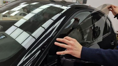 '1 июлдан бошлаб автомобилнинг орқа ён ойналарини қорайтириш бепул бўлади'ning rasmi