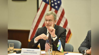 'AQSh elchisi Deniel Rozenblyum jurnalistlar bilan uchrashuvda asosiy vazifalari haqida so`zladi'ning rasmi