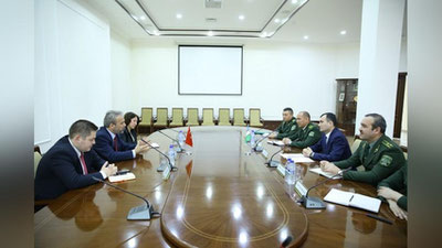 'Davlat bojxona qo`mitasida Turkiya elchisi bilan uchrashuv bo`lib o`tdi'ning rasmi