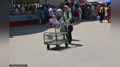Изрображение 'ТЕЛЕЖКИ НА КУЙЛЮКСКОМ РЫНКЕ ЗАМЕНЯТ ЭЛЕКТРОКАРАМИ'