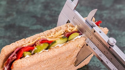 'Осонгина озишнинг 12 қоидаси'ning rasmi