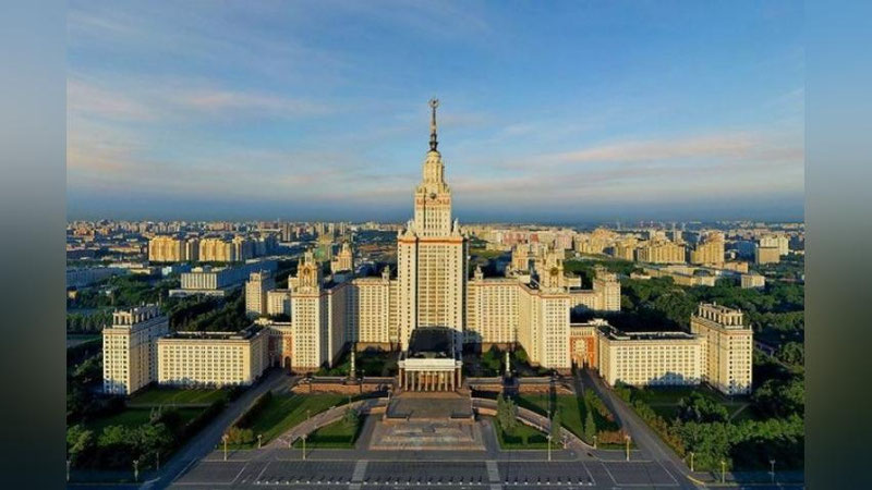 'Professor-o`qituvchilar Moskvada malaka oshirmoqda'ning rasmi