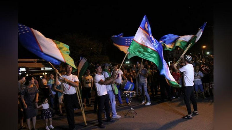 Изрображение 'В ТАШКЕНТСКОМ АЭРОПОРТУ ВСТРЕТИЛИ СБОРНУЮ ПО БОКСУ (ФОТО)'