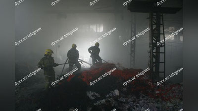 Изрображение 'В ТАШКЕНТЕ ГОРЕЛ ЦЕХ НА ТЕРРИТОРИИ АГРЕГАТНОГО ЗАВОДА (ФОТО)'