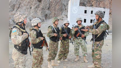 'Jizzaxda O`zbekiston va Qozog`iston harbiylari qo`shma mashg`ulotlar o`tkazishdi  'ning rasmi