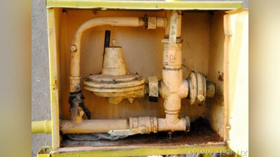 'Фототанқид: Арнасойда газ босими пастлигидан 100 дан зиёд хонадон қийналмоқда'ning rasmi