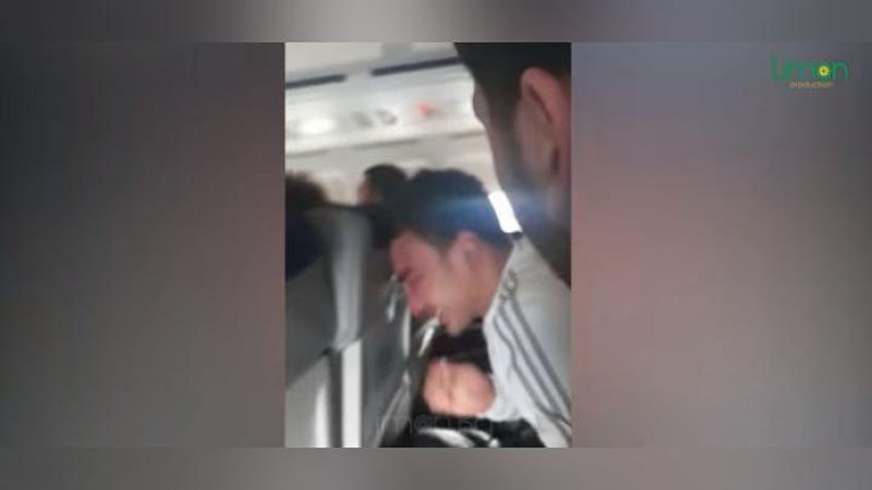 Изрображение 'ПОЛЕТ С ОТКАЗАВШИМ ДВИГАТЕЛЕМ: ПАССАЖИРЫ КЫРГЫЗСКОГО САМОЛЕТА ПЛАКАЛИ И МОЛИЛИСЬ (ВИДЕО)'