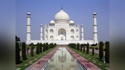 'YoShLAR ITTIFOQI DELEGASIYaSI HINDISTONDA'ning rasmi