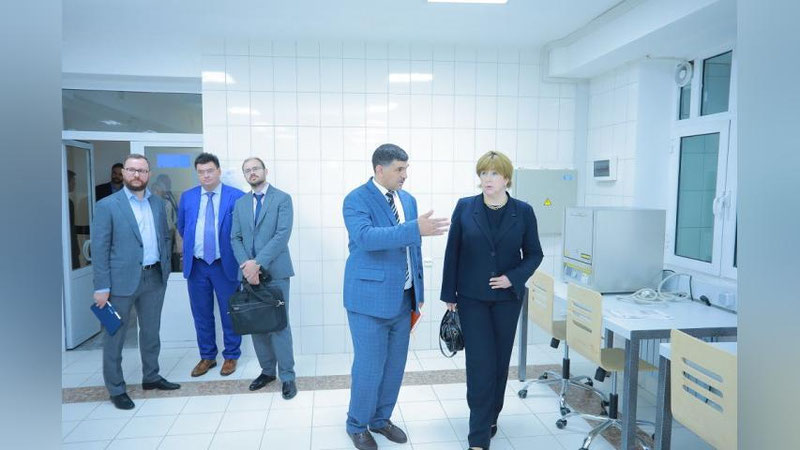 Изрображение 'Замминистра науки и высшего образования России посещает Узбекистан'