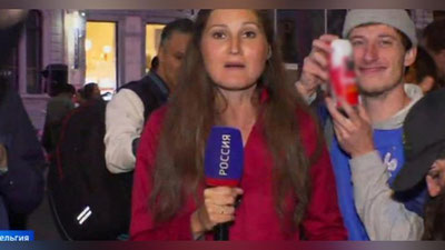 'Fransiyalik futbol muxlisi to`g`ridan-to`g`ri efirda mim-shou o`tkazdi (Video)'ning rasmi