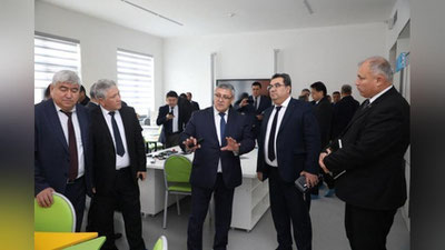 'Rektorlar Abdulla Qodiriy nomidagi ijod maktabiga tashrif buyurishdi'ning rasmi