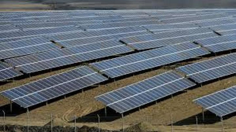 'Samarqand viloyatida 2023 yilga borib umumiy quvvati 320 MVt bo`lgan 2 ta quyosh fotoelektr stansiyasi ishga tushiriladi'ning rasmi