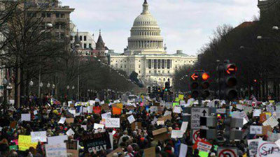 '​Amerikaliklarning 50 foizi Trampning ish faoliyatidan noroziligini ma`lum qildi'ning rasmi