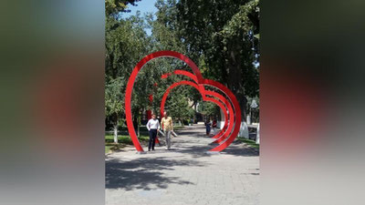 Изрображение 'ФОТО: АРТ-ОБЪЕКТЫ, УКРАСИВШИЕ ТАШКЕНТСКИЙ БРОДВЕЙ'