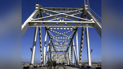 Изрображение 'МИД сообщил о положении дел на мосту "Термез-Хайратон" по состоянию на 10 часов утра'