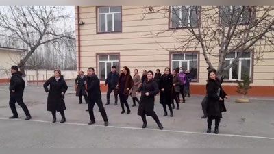 Изрображение 'Андижанские учителя прославились в сети задорным танцем под Шакиру (видео)'