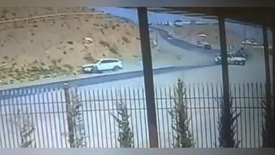 Изрображение 'В Декханабаде произошло ДТП с участием 3-х автомобилей (видео)'