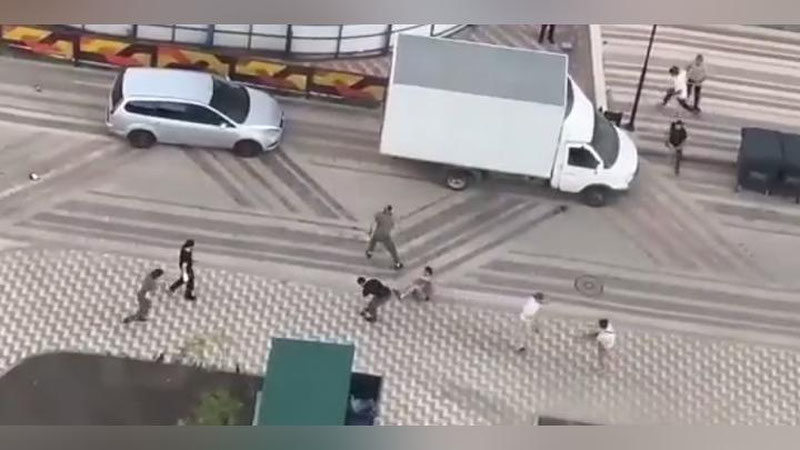 Изрображение 'В Москве подрались мигранты из Узбекистана и Таджикистана (видео)'