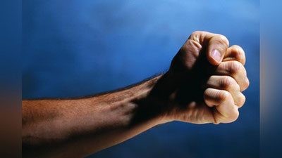 'Бухорода 31 ёшли фуқаро 21 ёшли йигитни уриб ўлдириб қўйди'ning rasmi