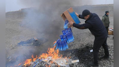 'Фарғонада 63 510 қути тамаки маҳсулоти ёқиб юборилди'ning rasmi