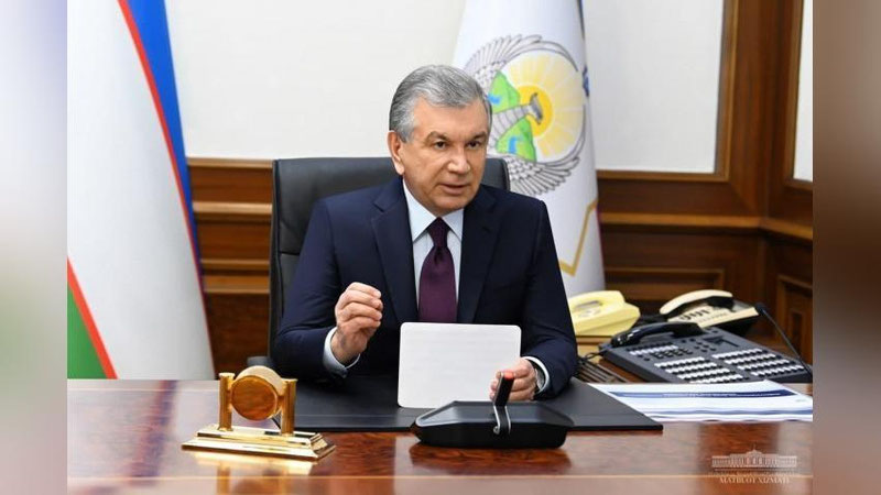 'Prezident Investisiyalar va tashqi savdo vazirligi hamda Strategik rivojlanish agentligi faoliyati muhokamasi yuzasidan yig`ilish o`tkazdi'ning rasmi