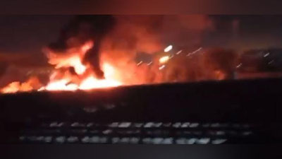 Изрображение 'В Ташкенте горел цех по производству синтепона (видео)'