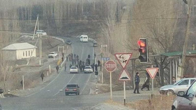 'Qirg`iz-tojik chegarasida otishmalar oqibatida yaralanganlar soni ma`lum qilindi'ning rasmi