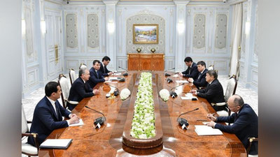 Изрображение 'Президент Узбекистана принял главу Кабинета Министров Кыргызстана'