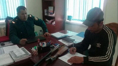 'Qashqadaryolik fuqaro uyidan ov quroli topib oldi'ning rasmi