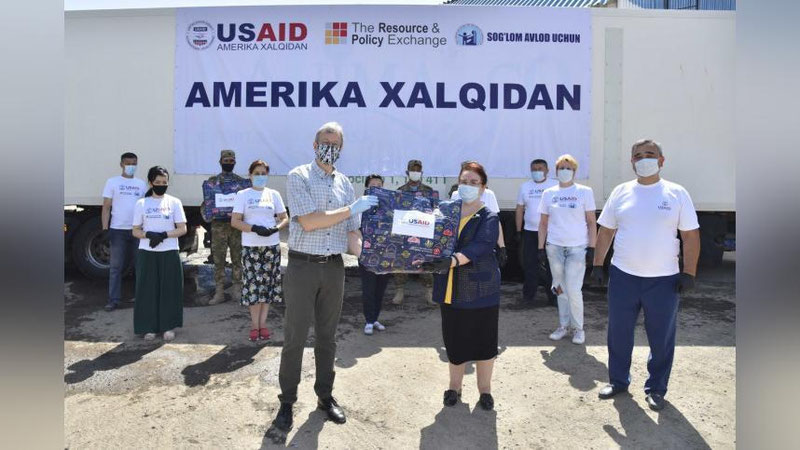 Изрображение 'Правительство США оказало помощь пострадавшим от наводнения сырдарьинцам (фото)'