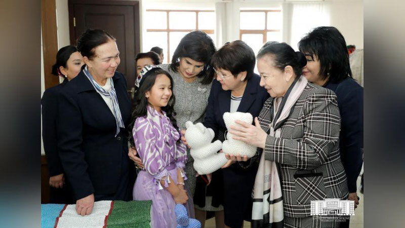 '“O`zbekiston ayollarining 100 ta eng yaxshi innovasion loyihasi” tanlovining yakuniy bosqichi o`tkazilmoqda'ning rasmi