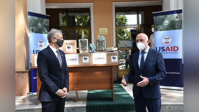 'AQSh O`zbekistonga 200 ta sun`iy nafas berish apparatlarini taqdim etdi'ning rasmi